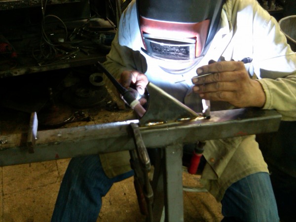IMG00209-20110713-2133.jpg (584.93 KiB) Viewed 442875 times This welder was perfect!