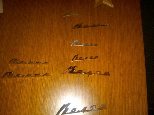 IMG00360-20101210-2237.jpg (504.97 KiB) Viewed 281452 times Small badges for interior